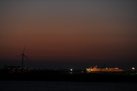 港の夜明け
