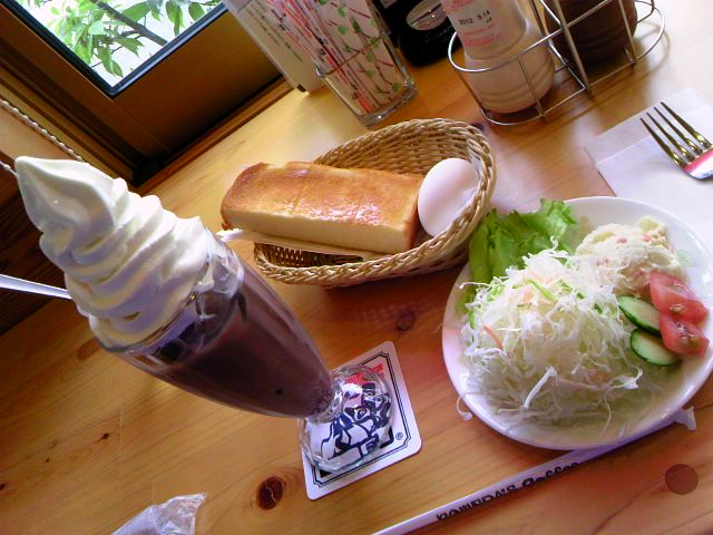 地元の「コメダ」でモーニングゥ~☆