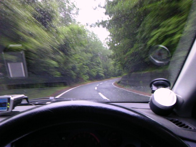 雨は四駆でドライブ?