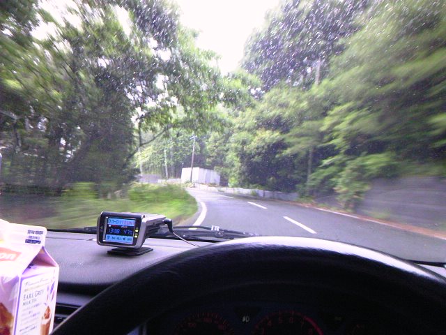 雨は四駆でドライブ?