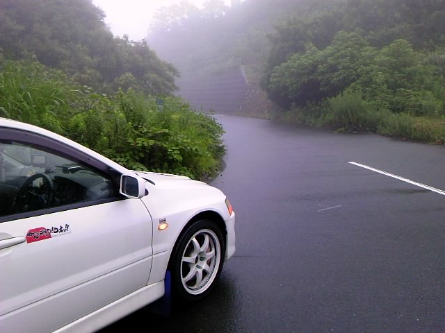 雨は四駆でドライブ?