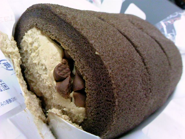もち食感ロール ハーフ 珈琲☆