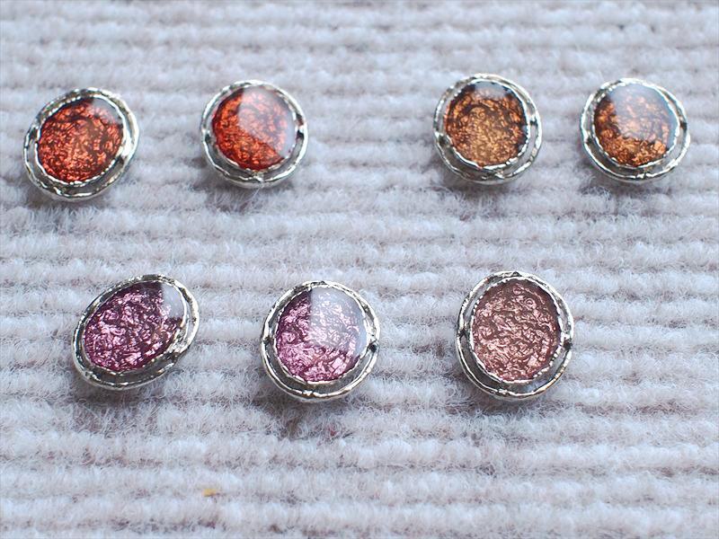 レトロビンテージ手芸雑貨*アクセサリーパーツみたいな金属ボタン・15×17㎜・色々17個セット☆リメイク レトロビンテージ手芸雑貨*アクセサリーパーツみたいな金属ボタン・15×17㎜・色々17個セット☆リメイク