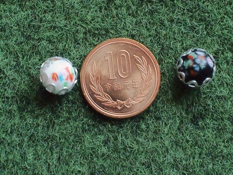 ビンテージ手芸雑貨*ガラスとアルミの花柄ボタン・11㎜・16個☆洋裁リメイクパーツコレクション ビンテージ手芸雑貨*ガラスとアルミの花柄ボタン・11㎜・16個☆洋裁リメイクパーツコレクション