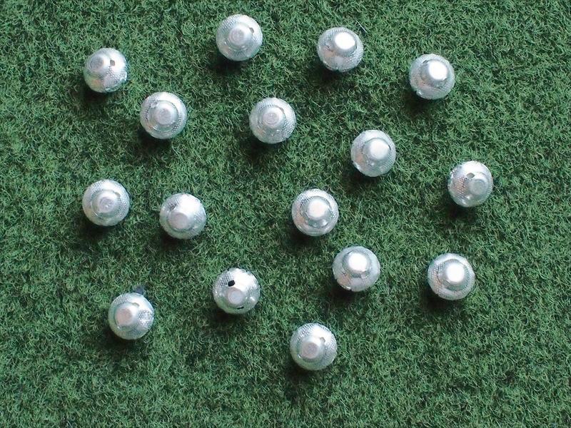 ビンテージ手芸雑貨*ガラスとアルミの花柄ボタン・11㎜・16個☆洋裁リメイクパーツコレクション ビンテージ手芸雑貨*ガラスとアルミの花柄ボタン・11㎜・16個☆洋裁リメイクパーツコレクション