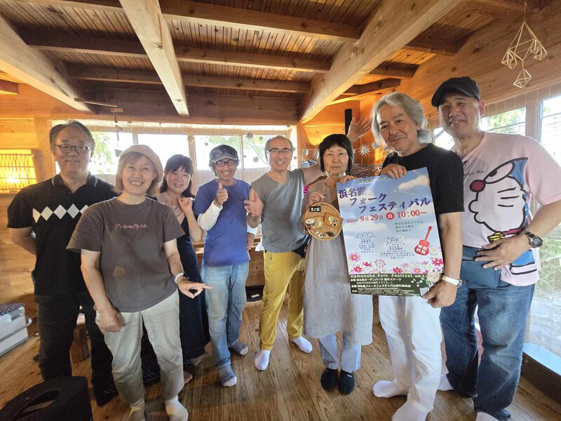 湖(うみ)風 七夕コンサートでポスターPRいただきました! 湖(うみ)風 七夕コンサートでポスターPRいただきました!