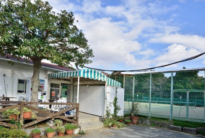 佐鳴台ローンテニスクラブでポスターはりはり、フライヤー配布お願いしました! 佐鳴台ローンテニスクラブでポスターはりはり、フライヤー配布お願いしました!
