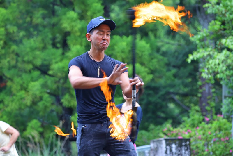 廃校でファイヤーダンス! 廃校でファイヤーダンス!