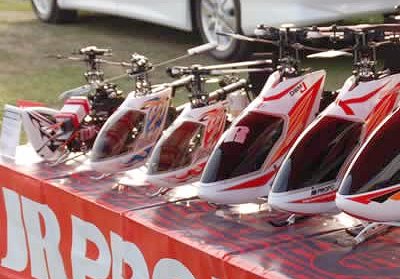 ラジコンヘリのJR PROPO登場!