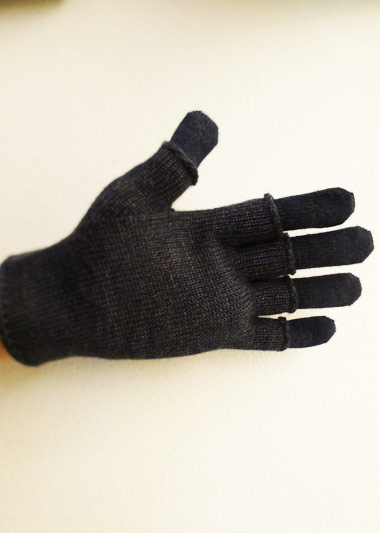 冬のアイテム手袋♪こちらもプレゼントにも、いかがでしょうか？