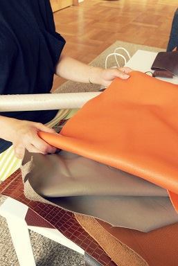 LIFE STYLE HOUSEのものづくり。 | AKI.leather&craftsの看板 LIFE STYLE HOUSEのものづくり。 | AKI.leather&craftsの看板