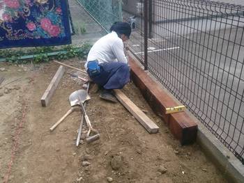 花壇つくります。 花壇つくります。