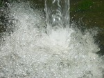 水