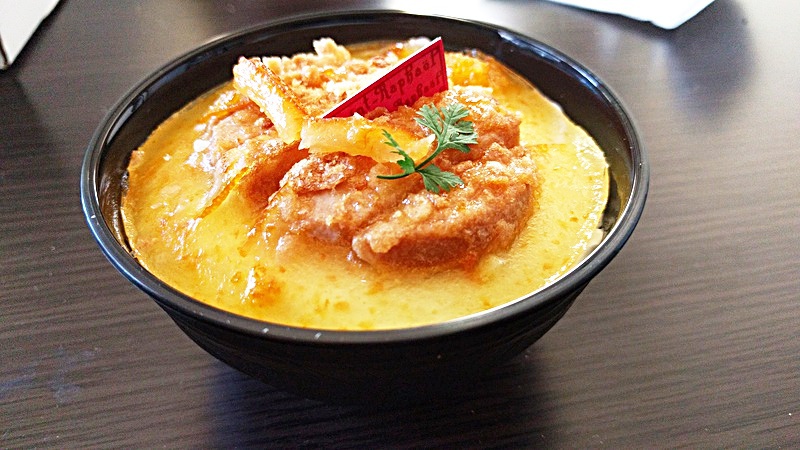 サン・ラファイルで食べるラーメン・かつ丼ケーキが価格も手ごろでうまい! サン・ラファイルで食べるラーメン・かつ丼ケーキが価格も手ごろでうまい!