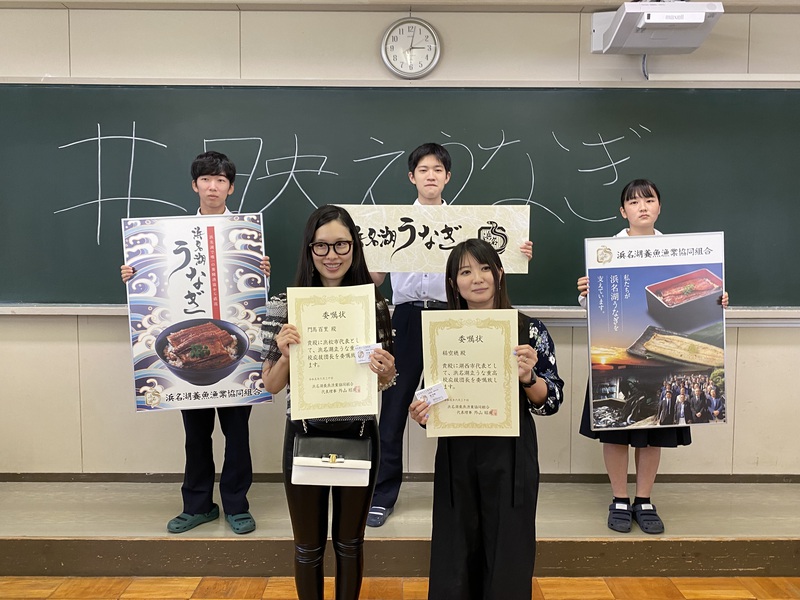 最終審査員紹介②漫画家「稲空穂」先生 最終審査員紹介②漫画家「稲空穂」先生