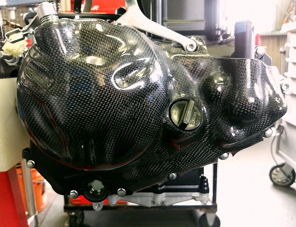 FRPコウダ製:YZF-R25衝撃吸収2次ケースカバー FRPコウダ製:YZF-R25衝撃吸収2次ケースカバー