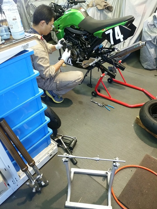 Z125Pro:ブレーキパッド交換 Z125Pro:ブレーキパッド交換