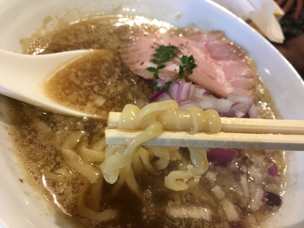 【静岡市葵区】麺屋 日出次 特濃背脂アゴ出汁らあめん【傾奇者1店舗目】 【静岡市葵区】麺屋 日出次 特濃背脂アゴ出汁らあめん【傾奇者1店舗目】