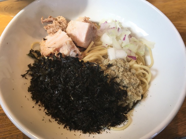 【掛川市】麺屋さすけ 背脂煮干しそば、和え玉【朝ラー】 【掛川市】麺屋さすけ 背脂煮干しそば、和え玉【朝ラー】