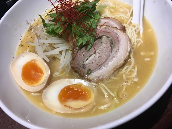 【静岡市葵区】麺屋やまもと 鶏パイタン【街中】 【静岡市葵区】麺屋やまもと 鶏パイタン【街中】