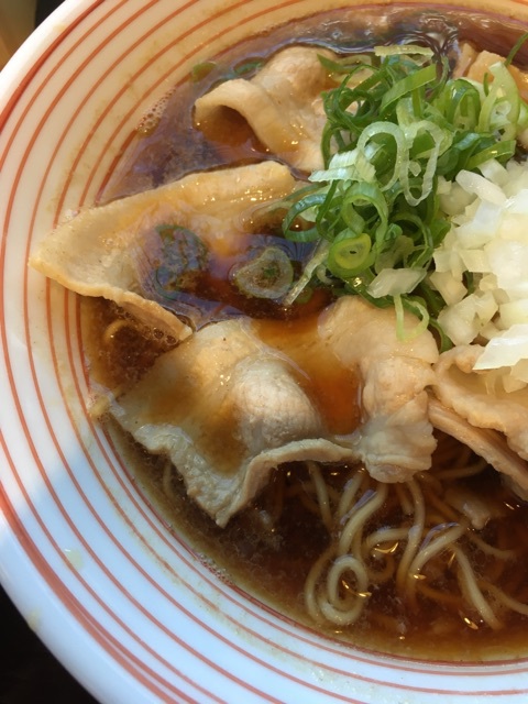 【焼津市】炙り家 日本坂PA店 醤油香る肉そば+半豚丼【東名PA】 【焼津市】炙り家 日本坂PA店 醤油香る肉そば+半豚丼【東名PA】