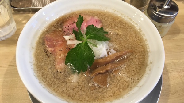 【静岡市葵区】麺屋 日出次 背脂煮干し【街中】 【静岡市葵区】麺屋 日出次 背脂煮干し【街中】