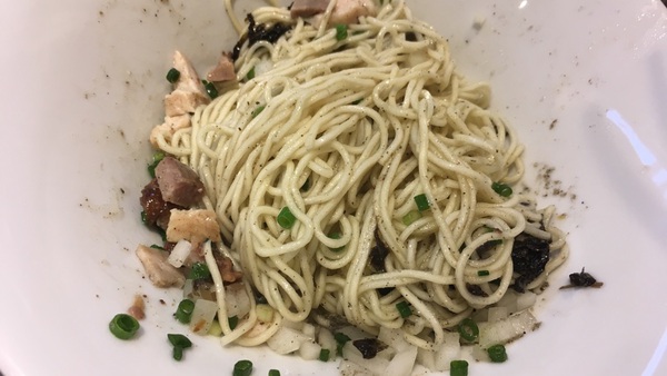 【焼津市】麺創房LEO 濃厚煮干し中華そば、和え玉煮干し 【焼津市】麺創房LEO 濃厚煮干し中華そば、和え玉煮干し