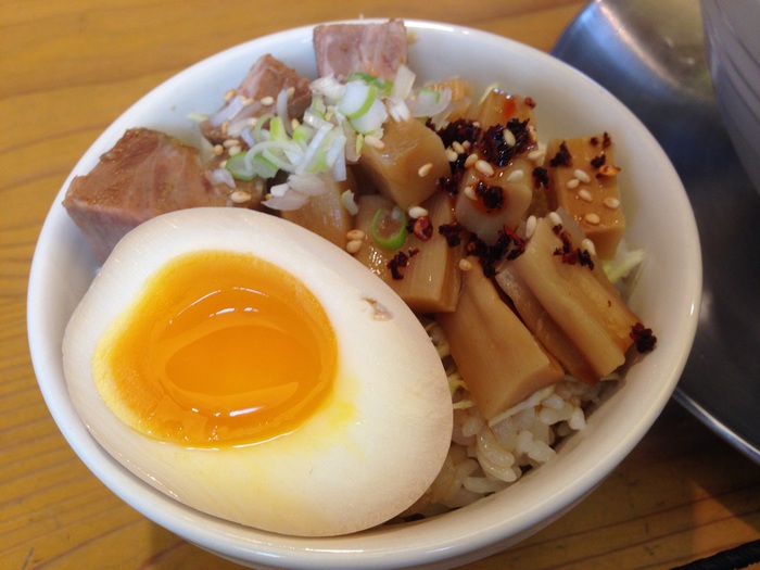 【島田市】らぁ麺めん奏心 肉そば(醤油)、鰹出汁らぁめん(汐) 【島田市】らぁ麺めん奏心 肉そば(醤油)、鰹出汁らぁめん(汐)