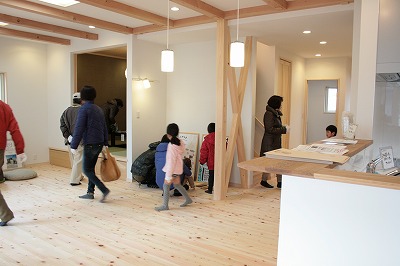 見学会の雰囲気ですよ