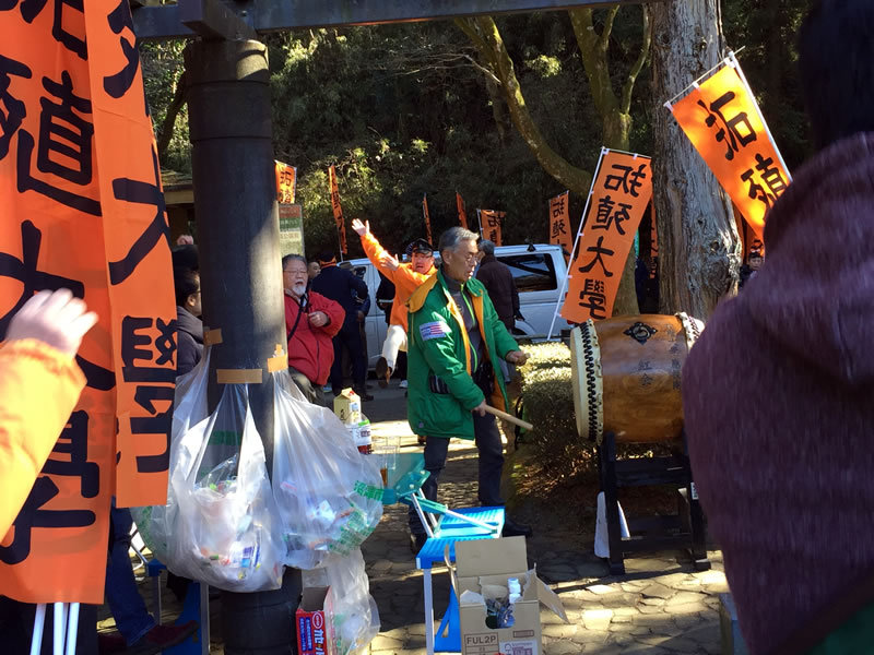 学友会静岡県支部の応援風景・カチマス踊り 学友会静岡県支部の応援風景・カチマス踊り