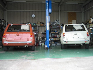 もう1台、車の紹介!!PAOの白!!