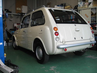 もう1台、車の紹介!!PAOの白!!