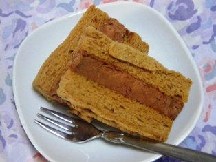 チョコのケーキの端っこっ