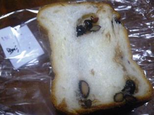 黒豆パン