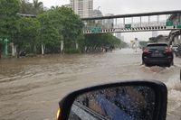 La Ninyaとインドネシア各地の洪水 2021/11/16 09:14:48