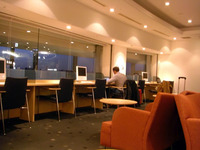 Take the Easy priority lane and lounge in the delta Platinum Card