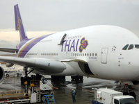 first boarding the Airbus A380-800 total two-story world's largest passenger aircraft (Thai Airways International)