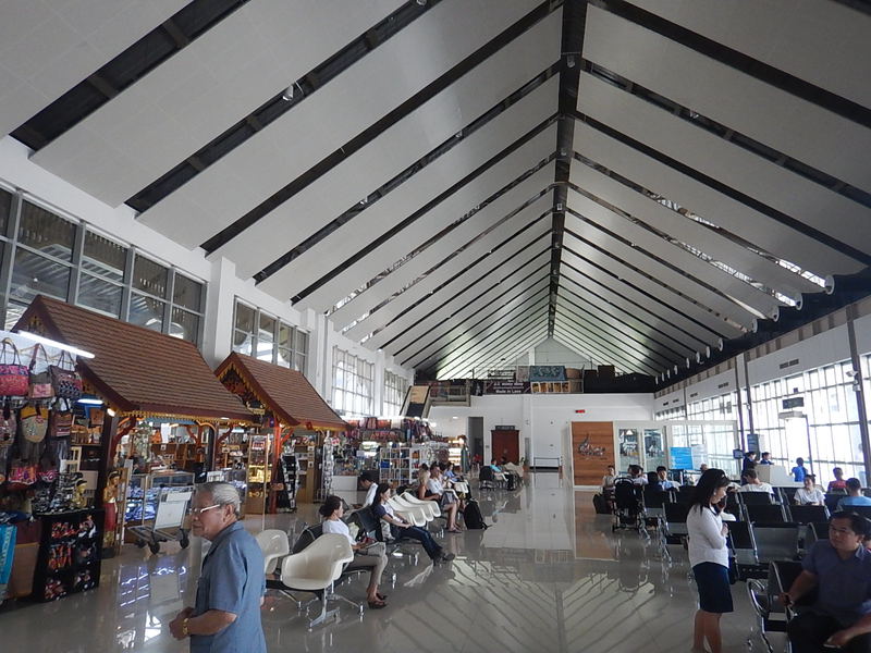 南国ムード溢れるラオスの古都ルアンパバーン国際空港