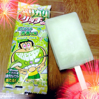「ほとばしる青春の味」とは？ ガリガリ君リッチ青りんごヨーグルト味を食べました。