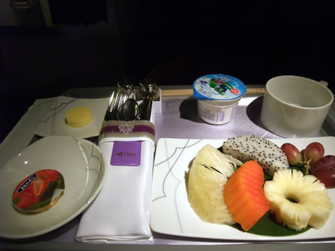 タイ国際航空の深夜便の機内食