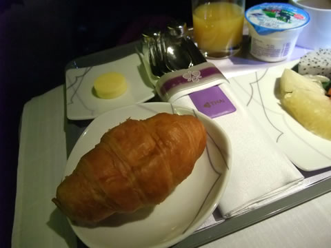 タイ国際航空の深夜便の機内食