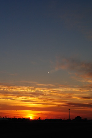 満月と夕日