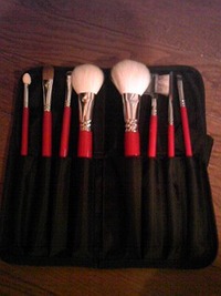 紅色のブラシ。