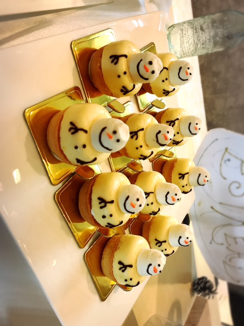 明日はデザートブッフェ