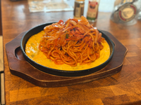 人気の鉄板ナポリタン