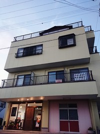 この建物１Fです。