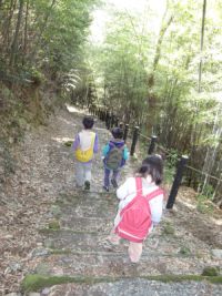 お地蔵さまと行く　【2月13日】