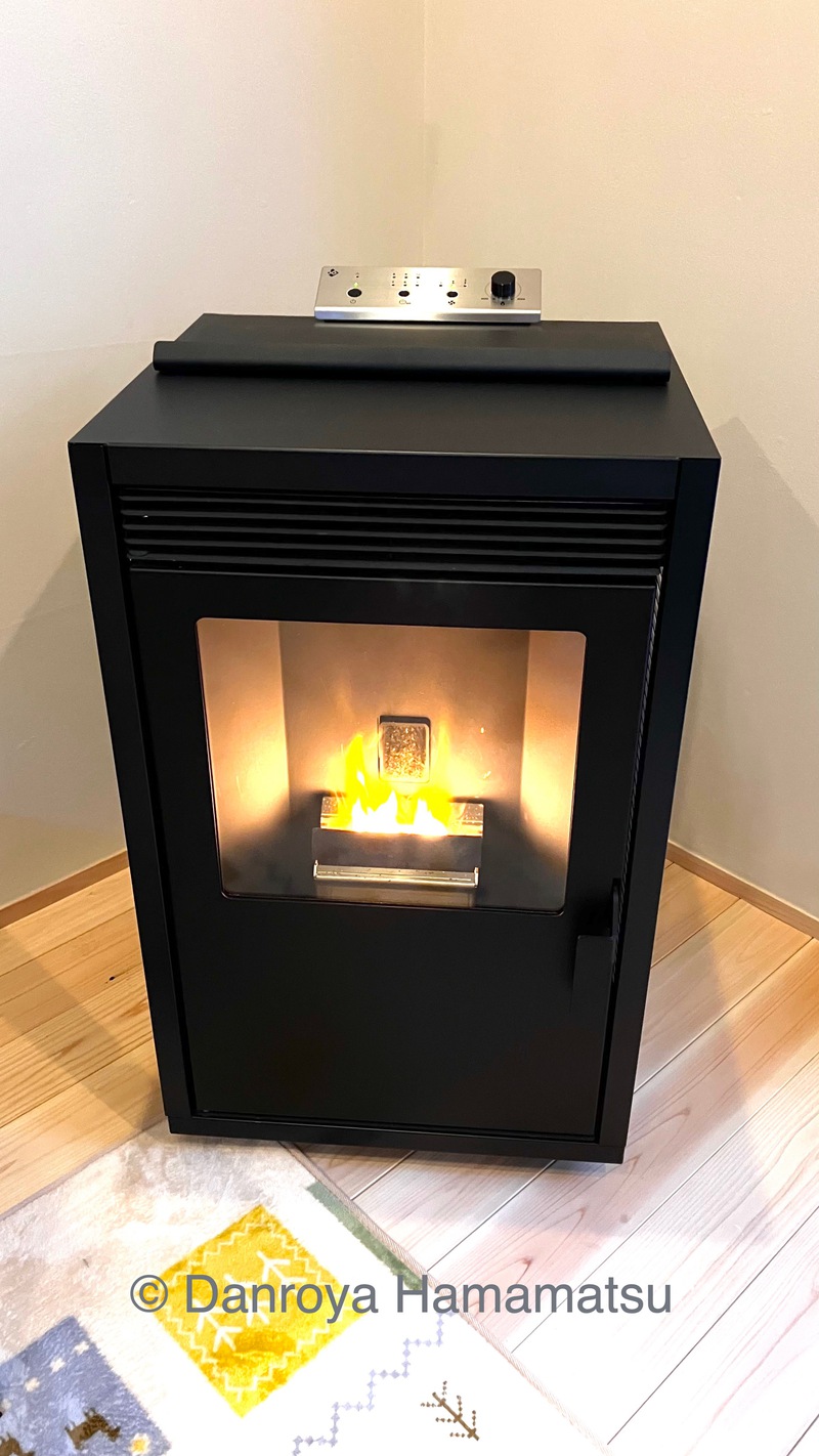TOYOTOMI PE-8 ペレットストーブの設置