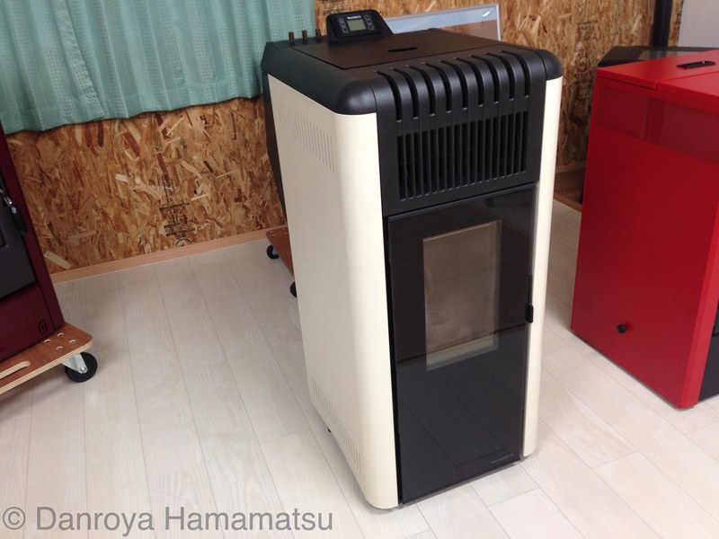 展示ペレットストーブの入れ替え