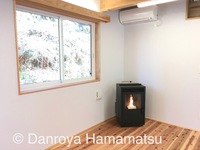 メーカー依頼でペレットストーブを設置 2018/02/01 14:23:08